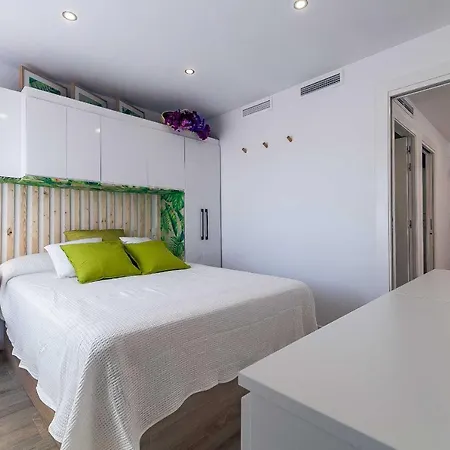 Primera Linea De Playa Puerto Deportivo