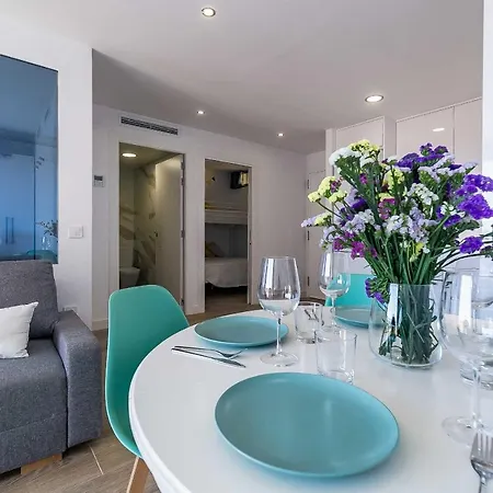 Primera Linea De Playa Puerto Deportivo