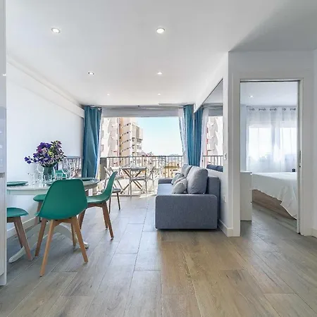 Apartamento Primera Línea De Playa Puerto Deportivo Fuengirola